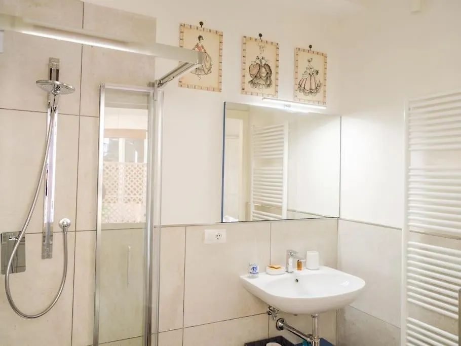 Casa Silvia - Honeymoon Flat With Green Terrace Florence Apartment