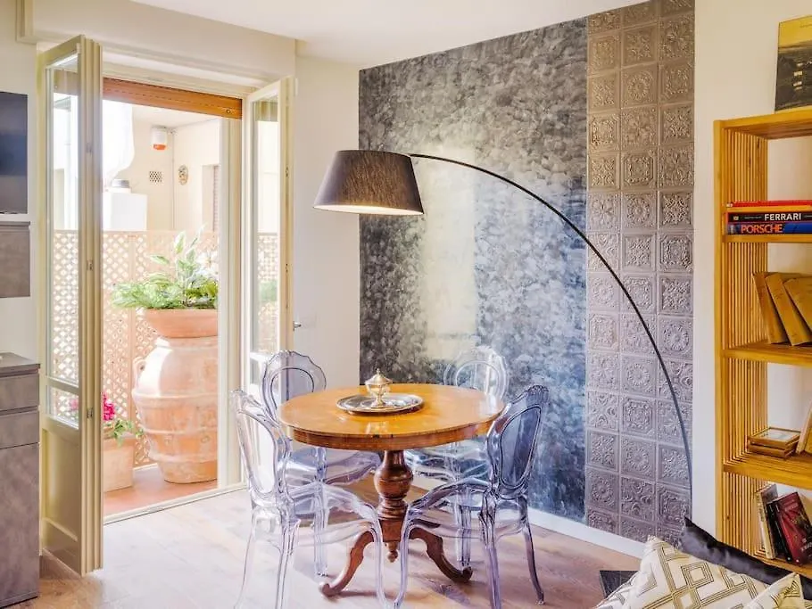 Casa Silvia - Honeymoon Flat With Green Terrace Florence