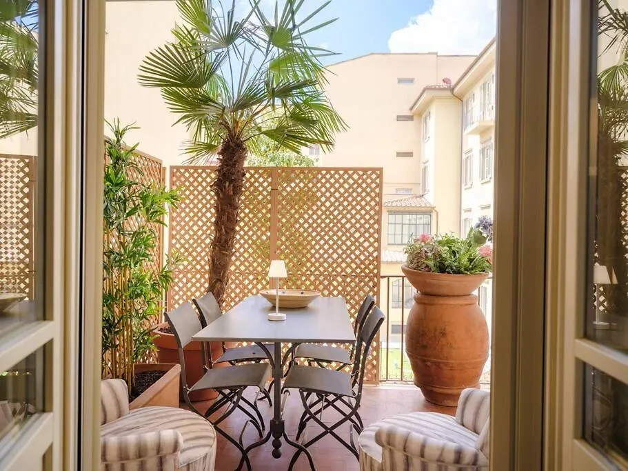 Casa Silvia - Honeymoon Flat With Green Terrace Florence Italy