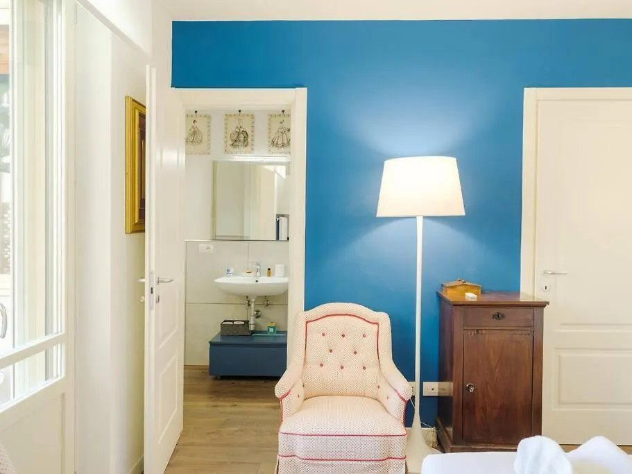 Casa Silvia - Honeymoon Flat With Green Terrace Florence 0*,  Italy