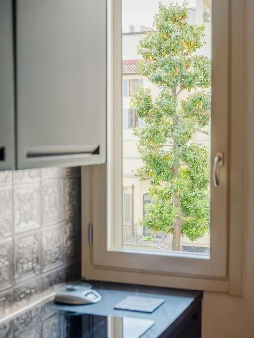 Casa Silvia - Honeymoon Flat With Green Terrace Florence Italy