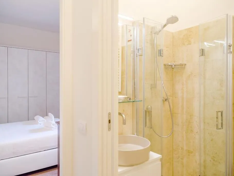 Casa Silvia - Honeymoon Flat With Green Terrace Florence