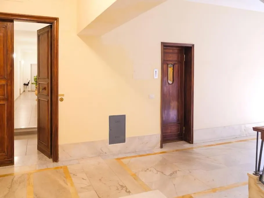 Casa Silvia - Honeymoon Flat With Green Terrace Florence