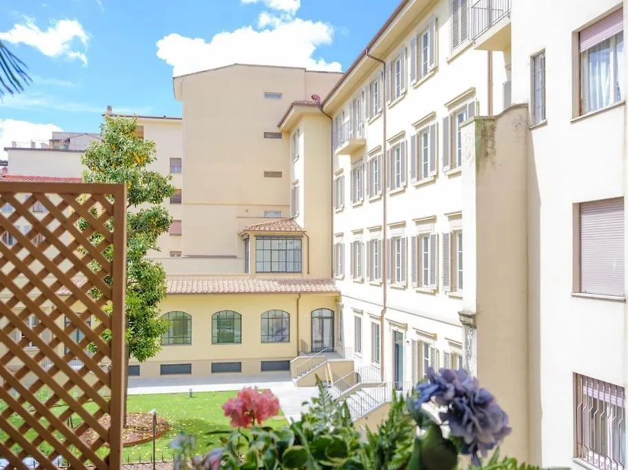 Casa Silvia - Honeymoon Flat With Green Terrace Florence Apartment